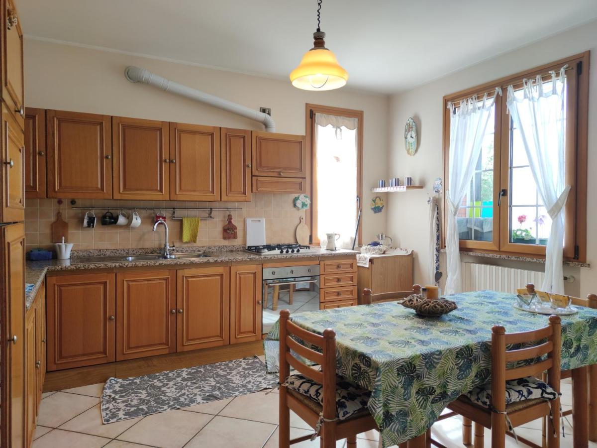 Ferienwohnung Relax In Collina A Due Passi Dal Mare Torriana Exterior foto